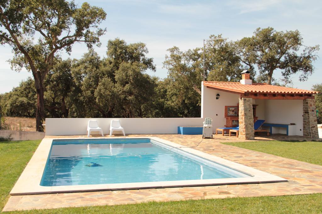 Monte Azul - Casas De Campo Do Junqueirinho Bicos Pokoj fotografie
